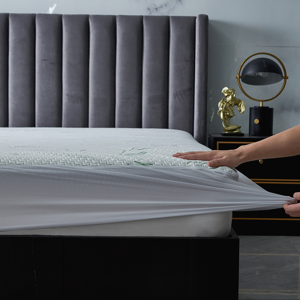 Anti-Bacteria Bamboo Fiber Air Layer Waterproof Cooling Feeling Queen Fitted Style Waterproof Bed Mattress Protector 